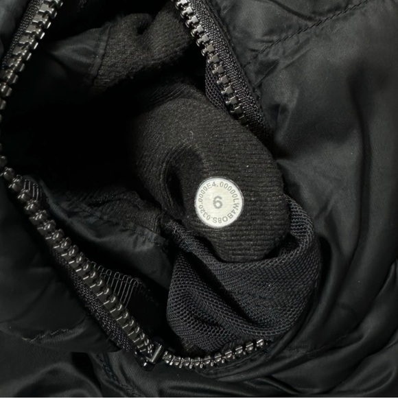 Lululemon Brave the Cold Vest Black Style W4BO8S Size 6 - Picture 16 of 16